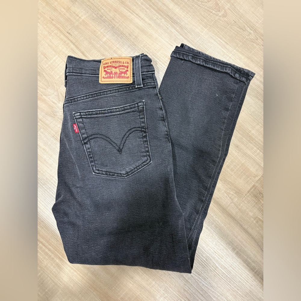 Levi’s Wedgie Straight